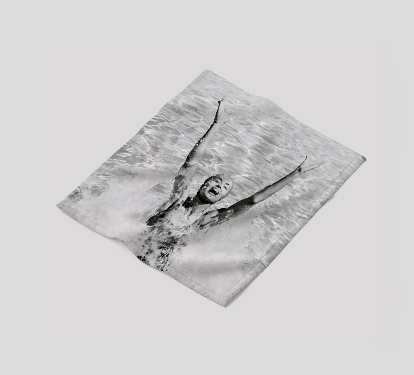 Splash fleece blanket by METROPOLIS