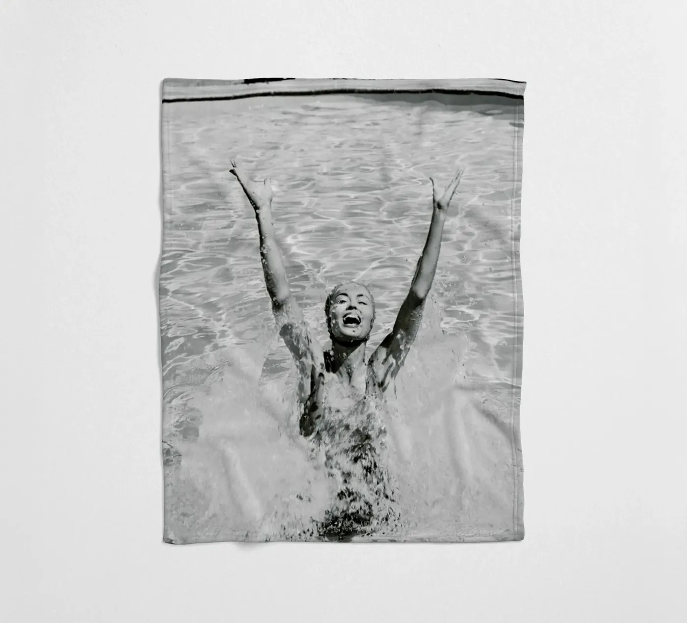 Splash fleece blanket by METROPOLIS