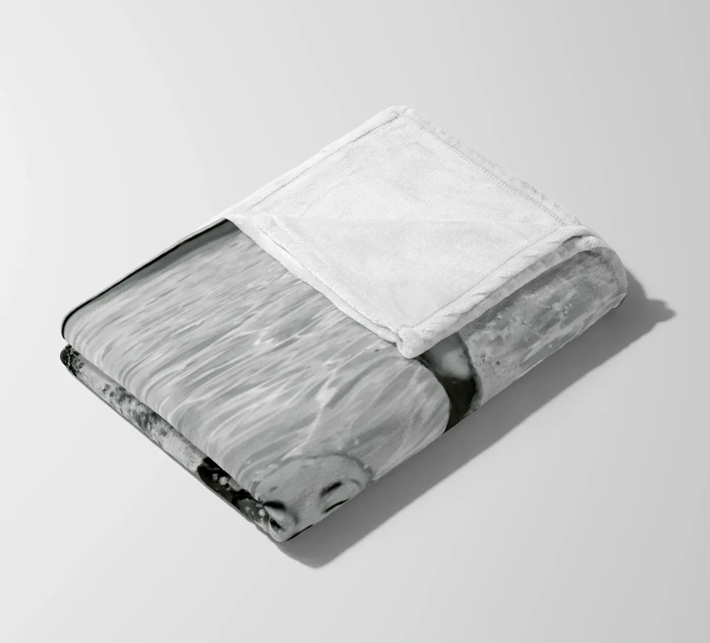 Splash fleece blanket by METROPOLIS