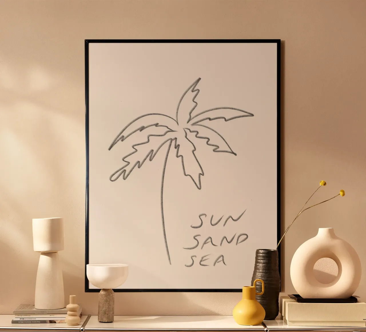 Line Art minimalista in bianco e nero Palma Sole Sabbia Mare poster con telaio in alluminio da This Wild Soul - Illustration