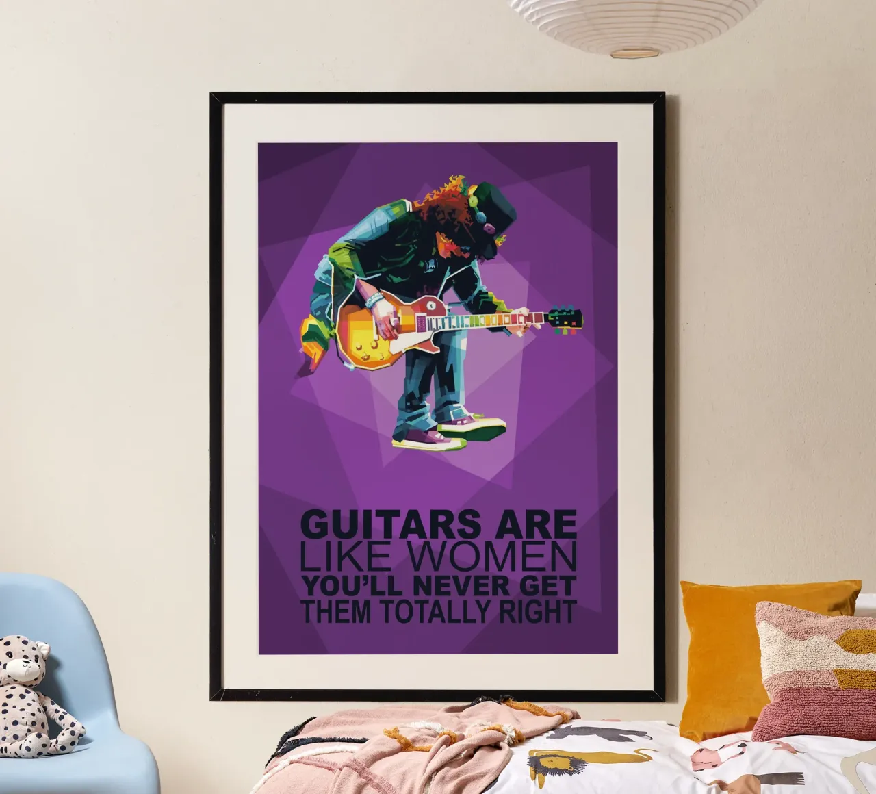Le chitarre sono come le donne, non si riesce mai ad azzeccarle del tutto. poster con telaio in legno da Alkahfsmart