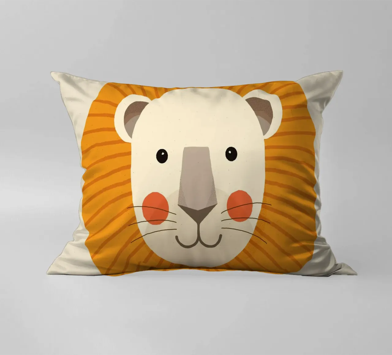 Leone, ritratto animale cuscino da The Printed Sparrow