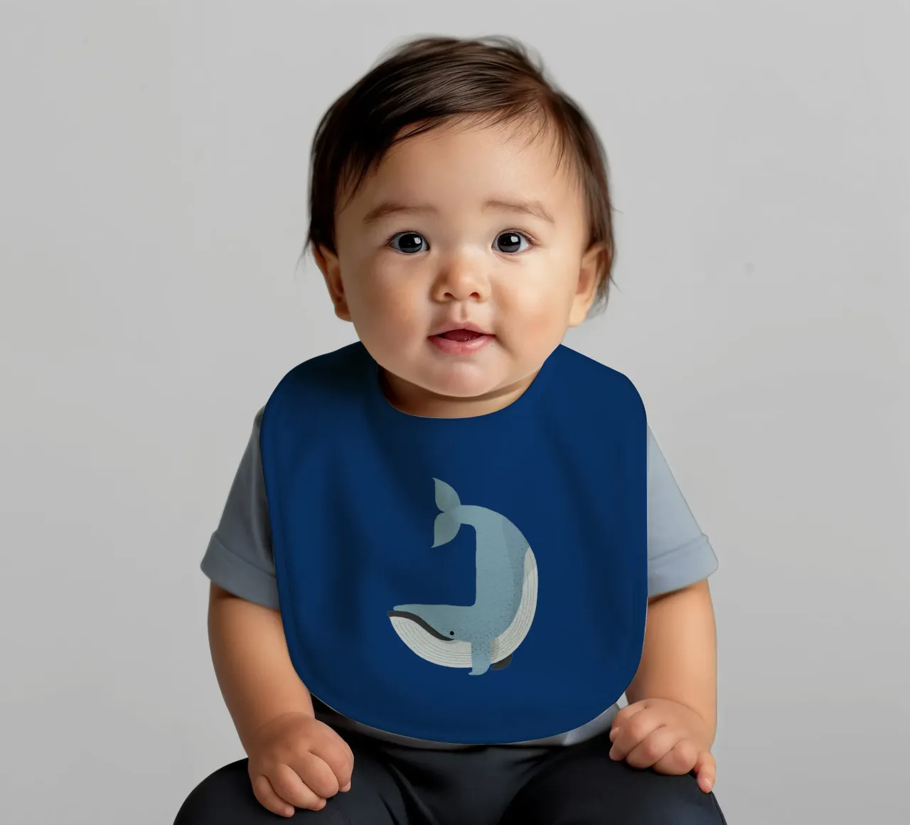 Whimsy Blauwal Babylätzchen von The Printed Sparrow