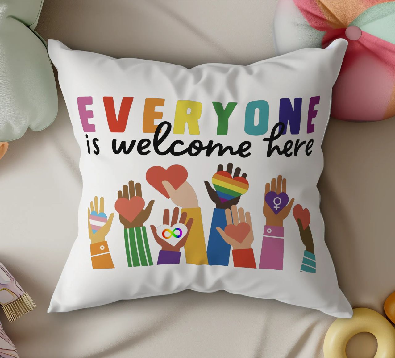 Tout le monde est le bienvenu ici V11 coussin de heatherloulin