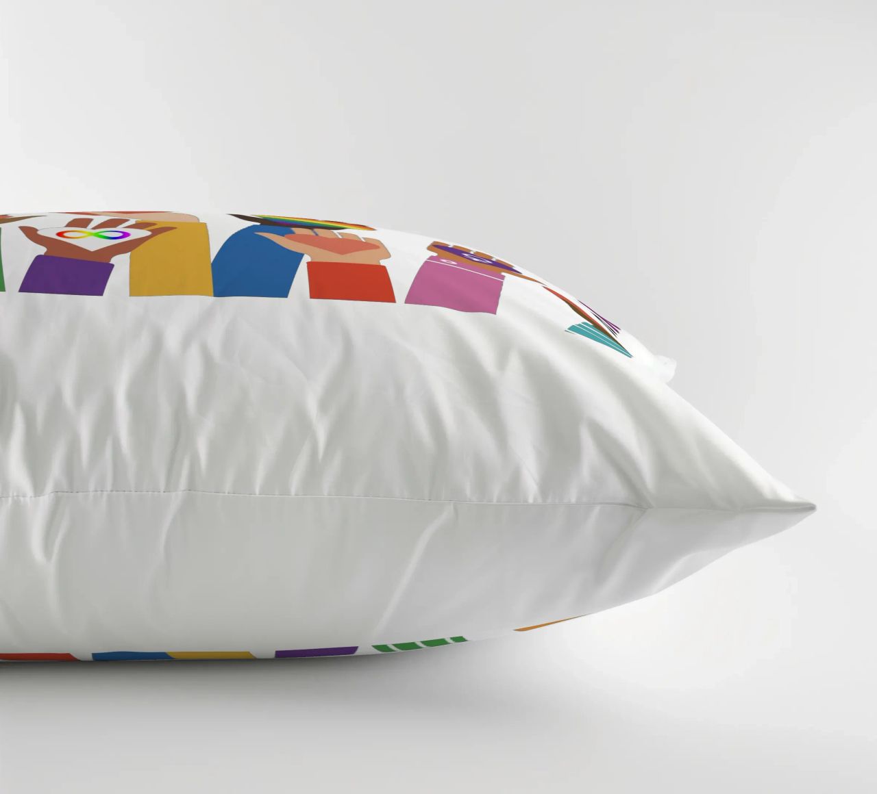 Tout le monde est le bienvenu ici V11 coussin de heatherloulin