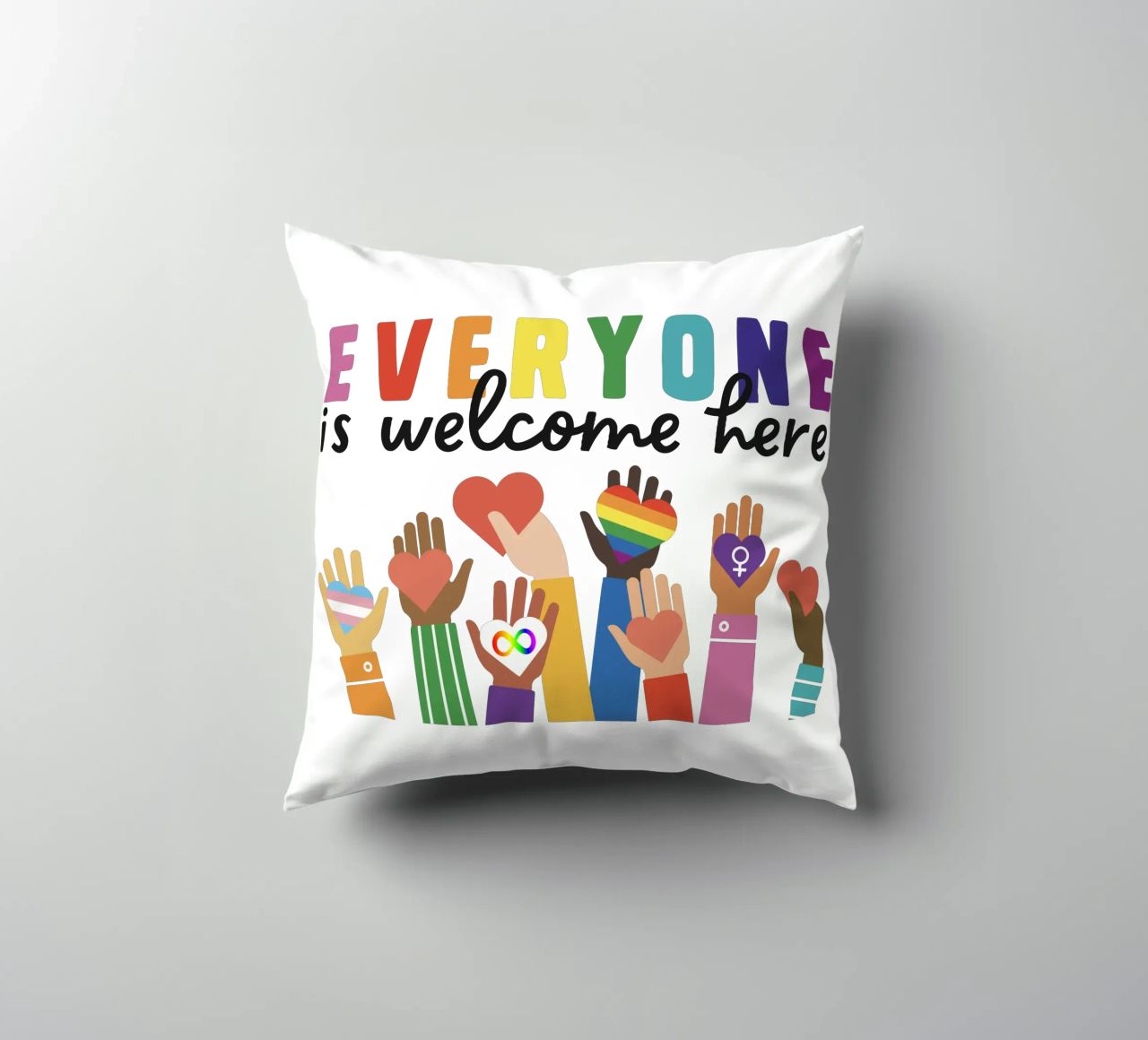 Tout le monde est le bienvenu ici V11 coussin de heatherloulin