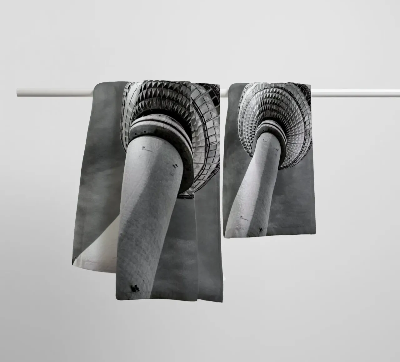 Berlin Fernsehturm asciugamano da bagno da METROPOLIS