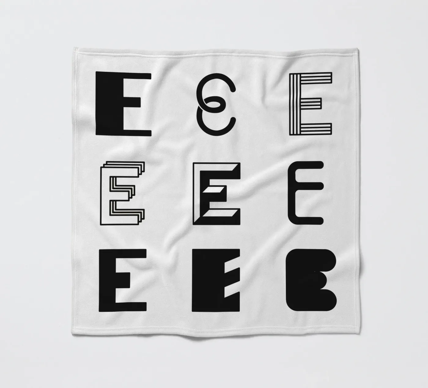 Letter E Fleecedecke von Lidia Blomgren