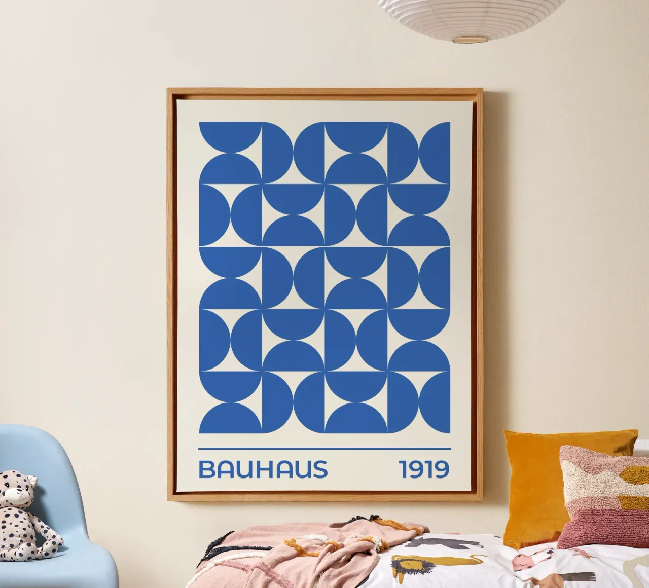 Modello Mostra Bauhaus 1919 (tonalità blu) tela con Cornice a cassetta da Paigaam Studio