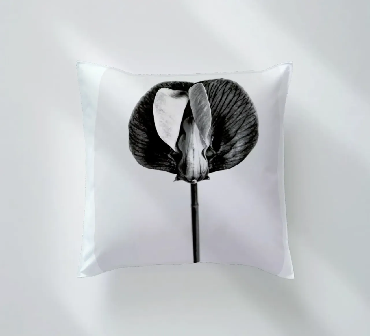 Strange Beauty V cuscino da Flora & Fauna
