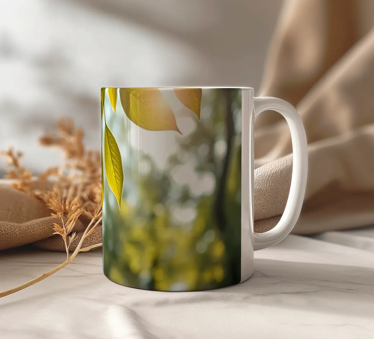 Acqua che cade da una foglia nella foresta tazza in ceramica da DesignDoodle