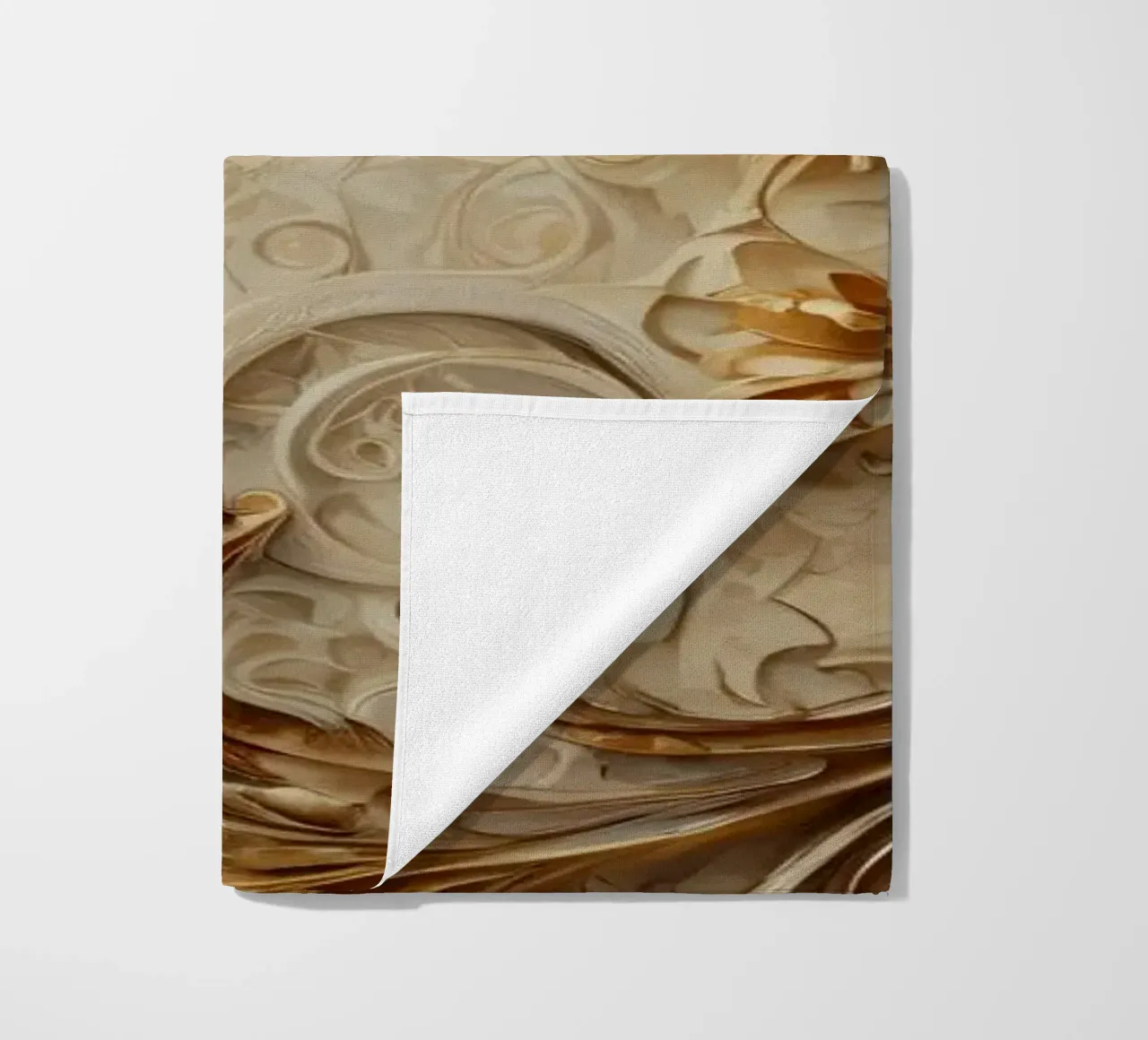 Intricato disegno di fogliame autunnale con motivi vorticosi telo mare da DesignDoodle