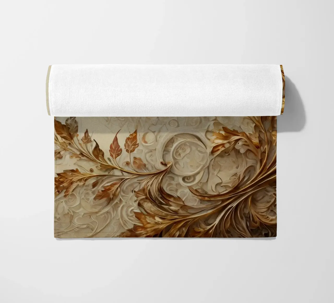 Intricato disegno di fogliame autunnale con motivi vorticosi telo mare da DesignDoodle