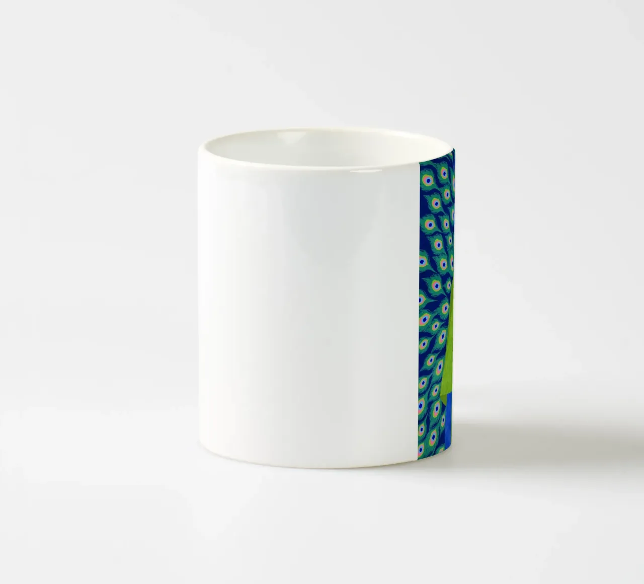 Donna pavone tazza in ceramica da Illustration Raissa Oltmanns