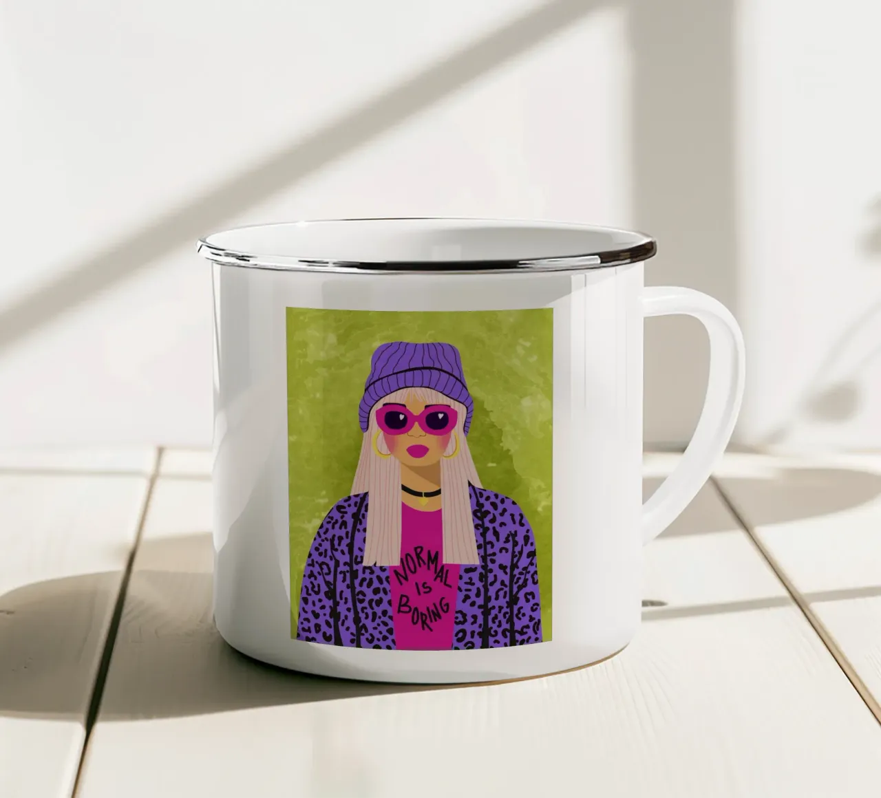 La normalità è noiosa tazza in smalto da Illustration Raissa Oltmanns