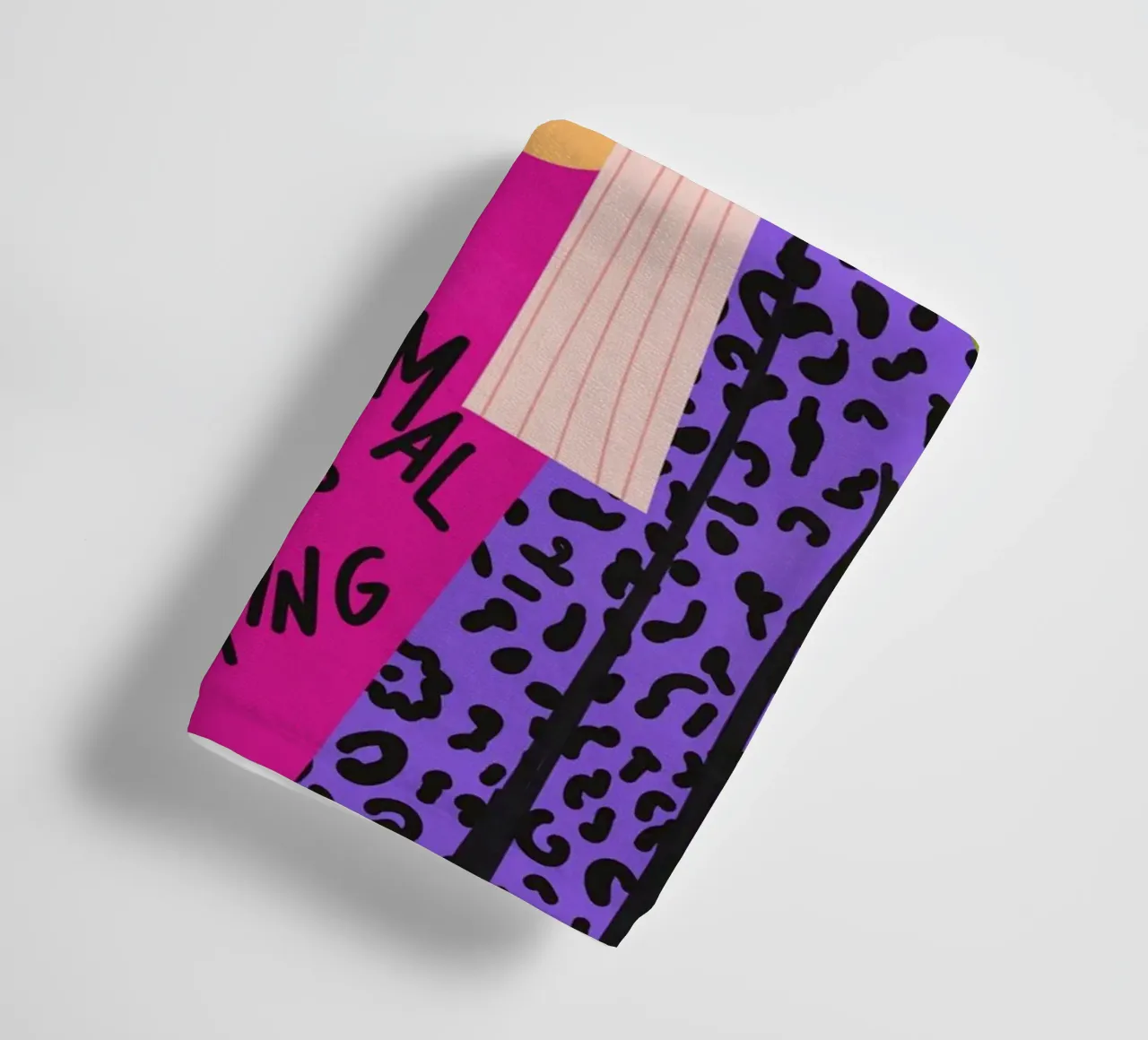 Normaal is saai badhanddoek van Illustration Raissa Oltmanns