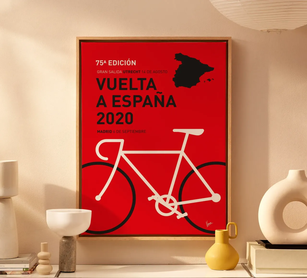 VUELTA A ESPANA POSTER 2020 tela con Cornice a cassetta da Cycling Art