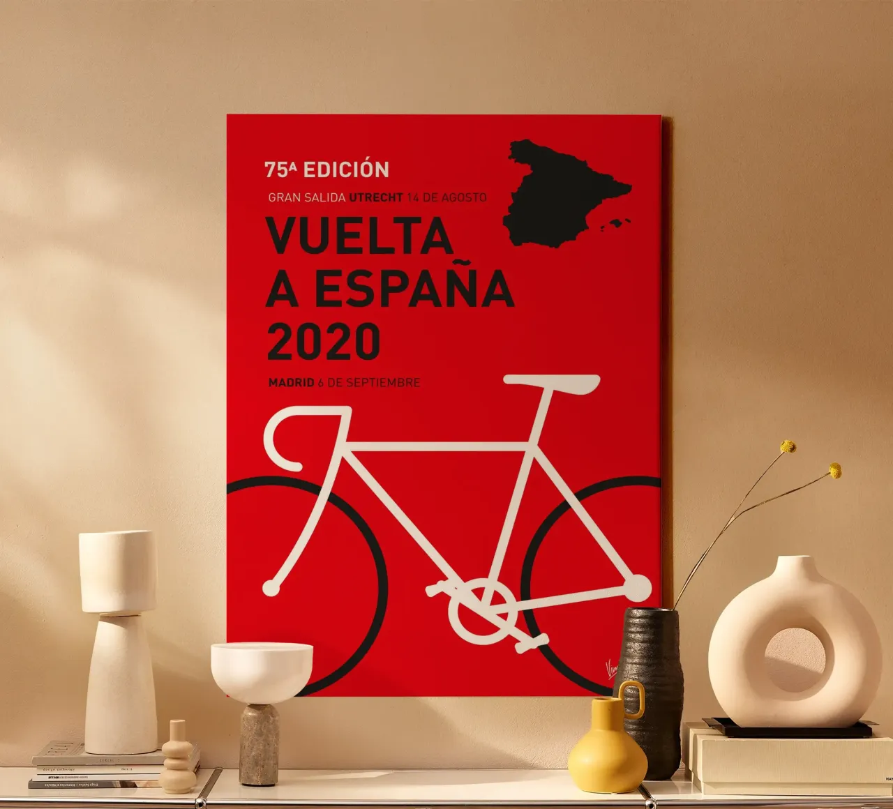 VUELTA A ESPANA POSTER 2020 tela con Cornice a cassetta da Cycling Art