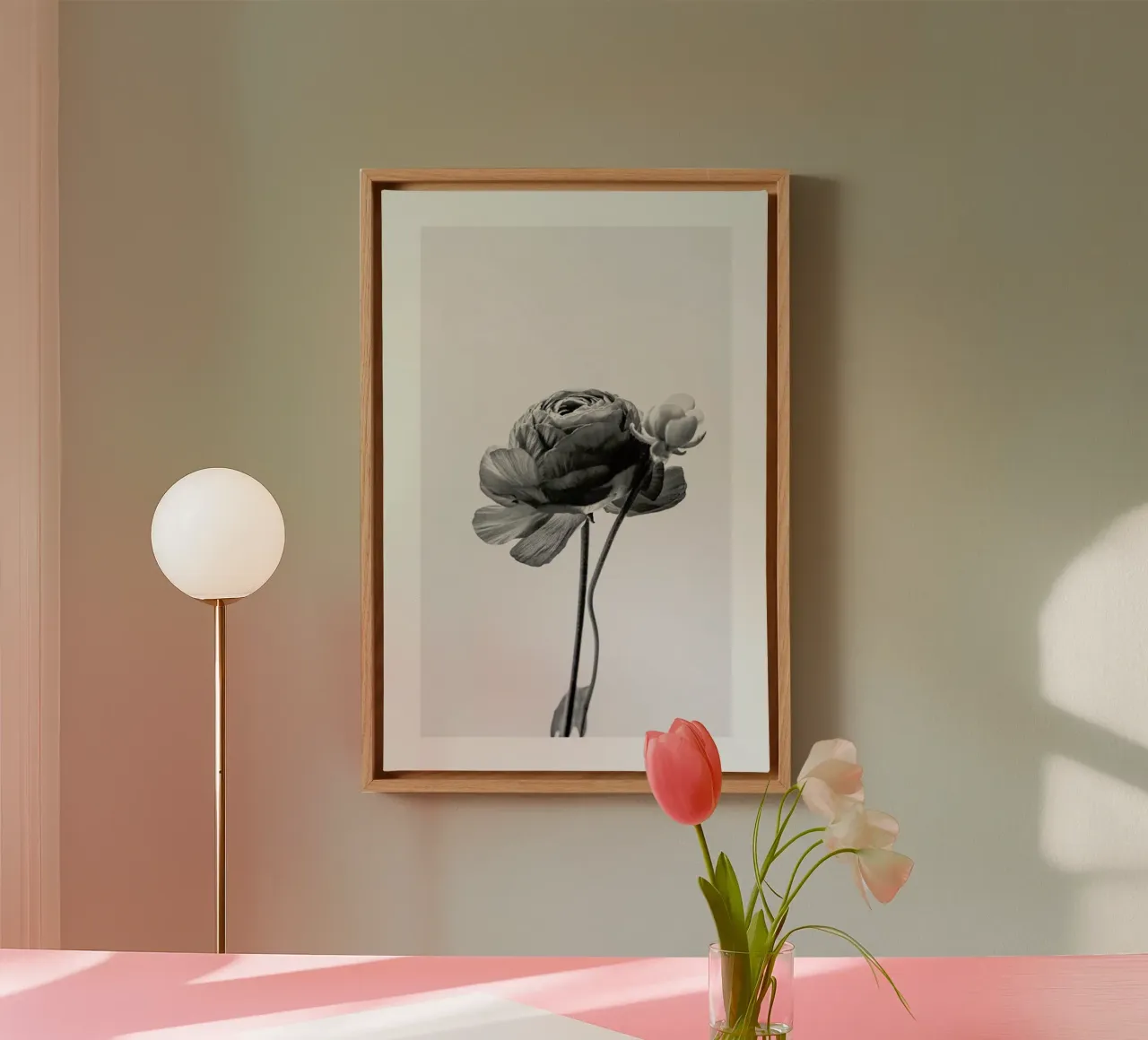 Flower in Grey tela con Cornice a cassetta da Flora & Fauna