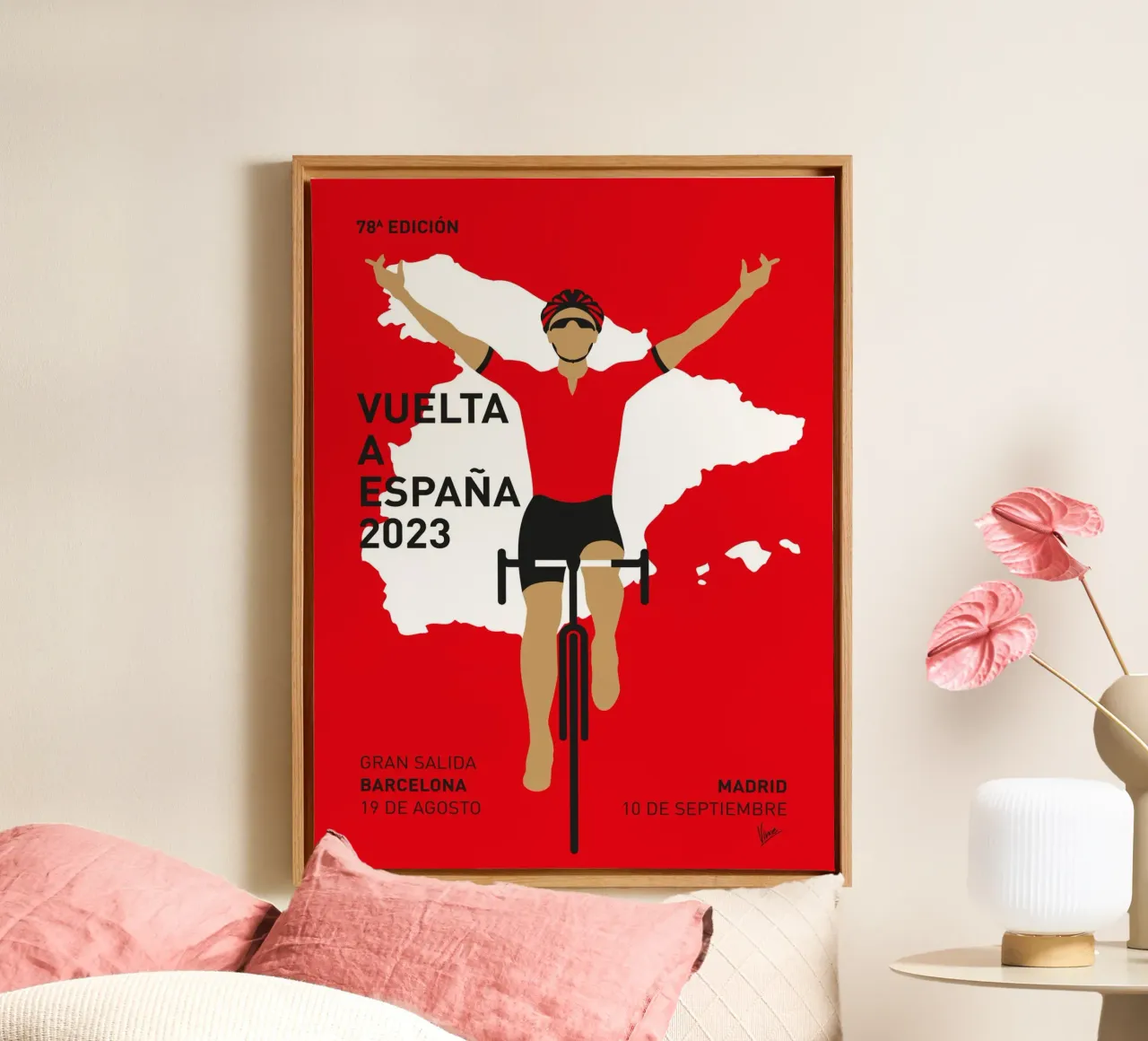 VUELTA A ESPANA POSTER 2023 tela con Cornice a cassetta da Cycling Art