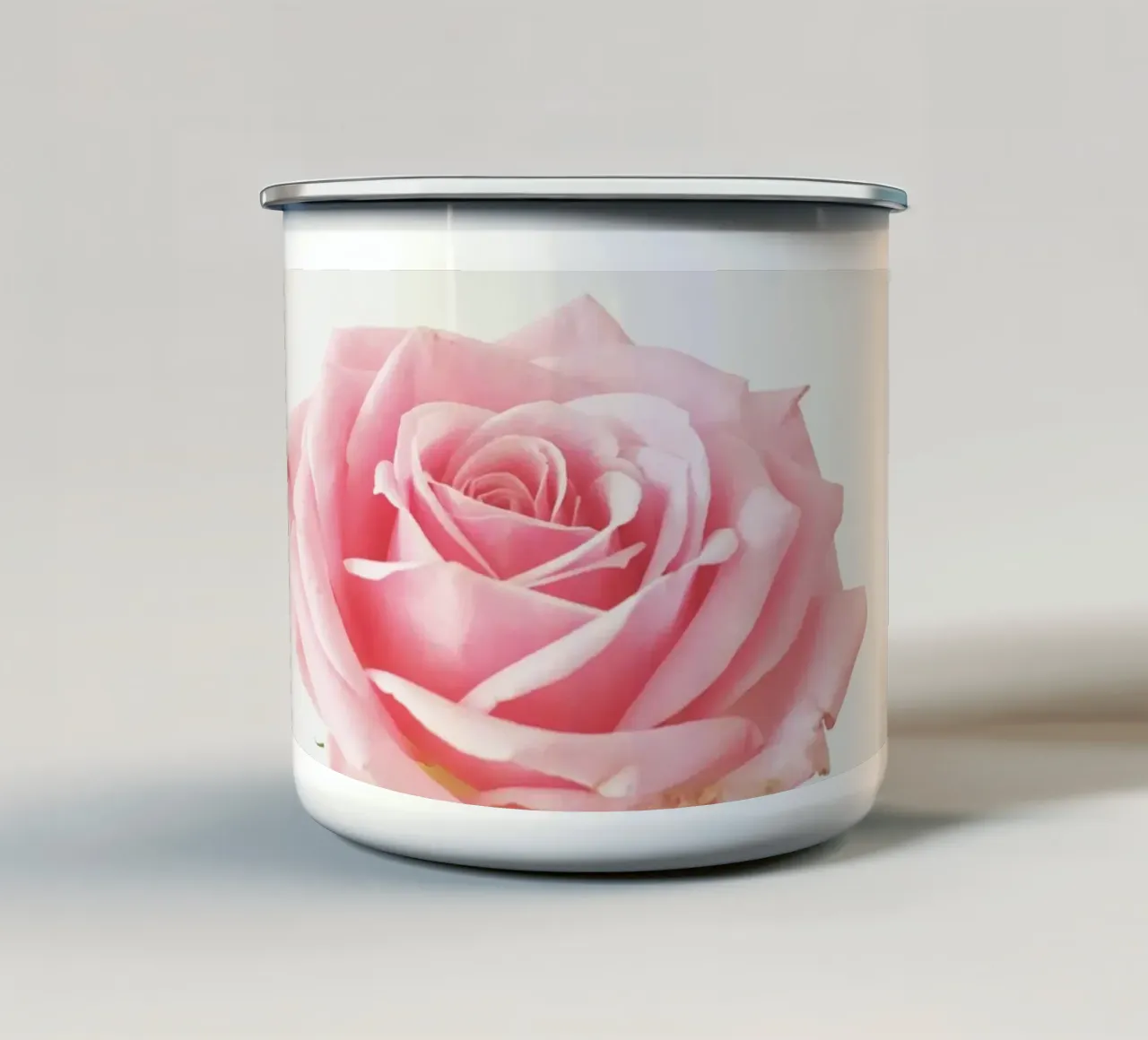 Rosa di primavera tazza in smalto da Cassia Beck Photography