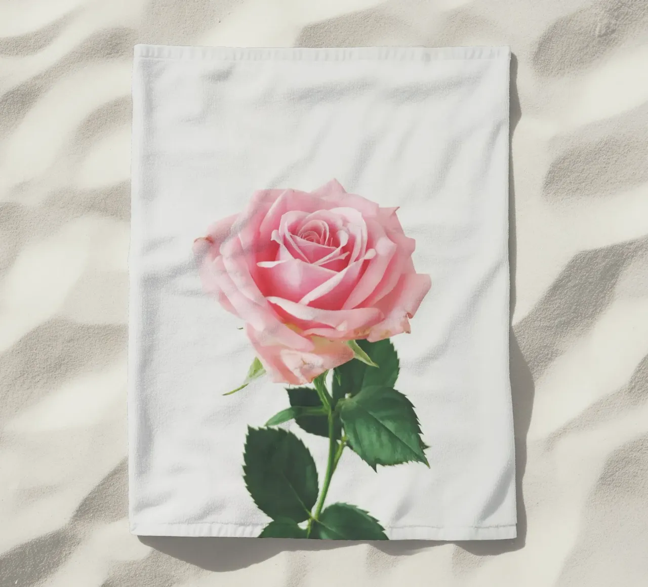 Rosa di primavera telo mare da Cassia Beck Photography