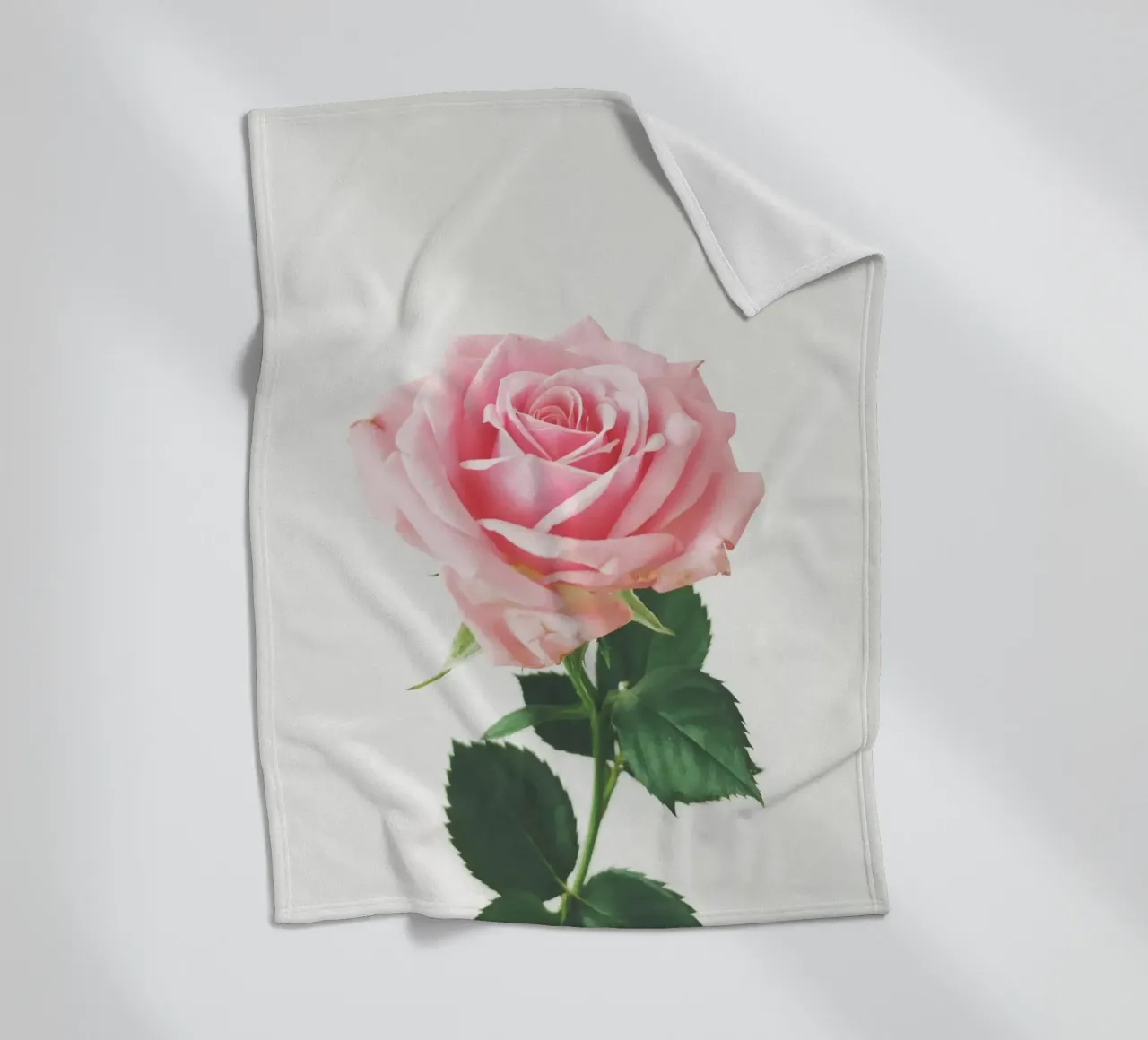 Frühlingsrose product.type.blanket-fleece common.byCreator Cassia Beck Photography