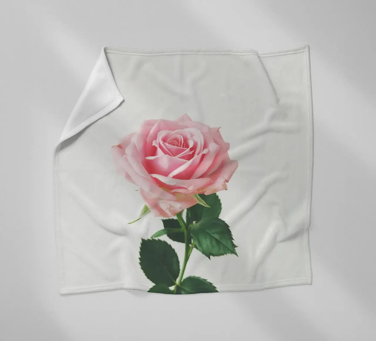 Frühlingsrose product.type.blanket-fleece common.byCreator Cassia Beck Photography