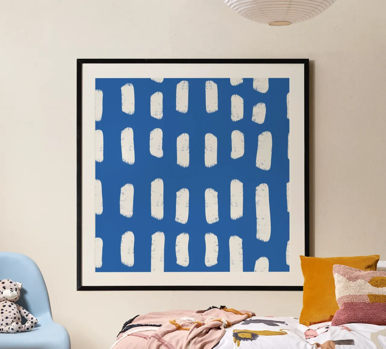 Blaue Pinselstriche - Abstrakt Küstenländisch Poster mit Kunststoffrahmen von susanacosta