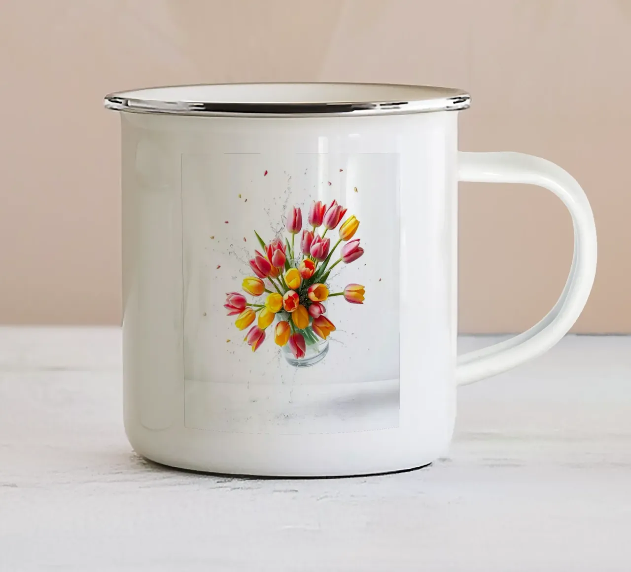 Fiori che cadono tazza in smalto da Anita's Dream