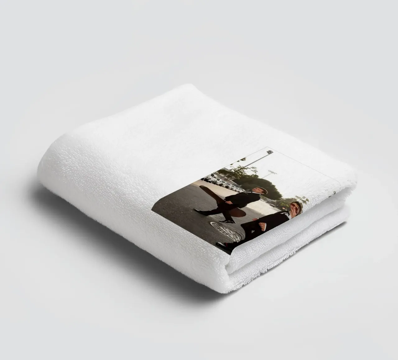 Band Photo - Artic Monkey towel by Music Life