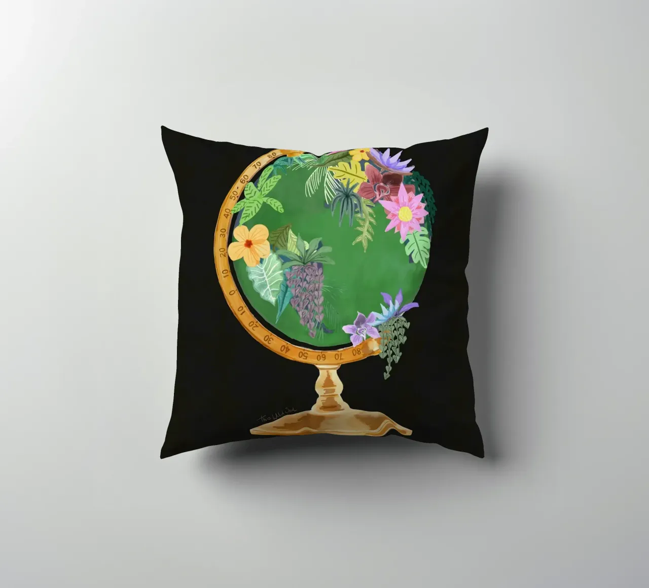 Fiori botanici Vintage Globo del mondo Un pianeta ambiente cuscino da This Wild Soul - Illustration