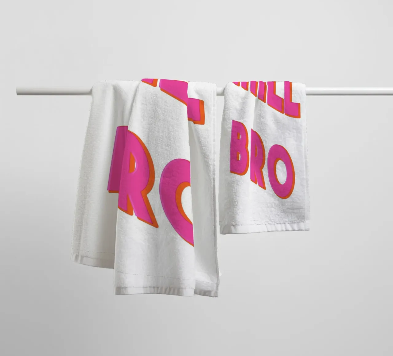 rosa "Chill Bro" asciugamano da bagno da Carinaprint