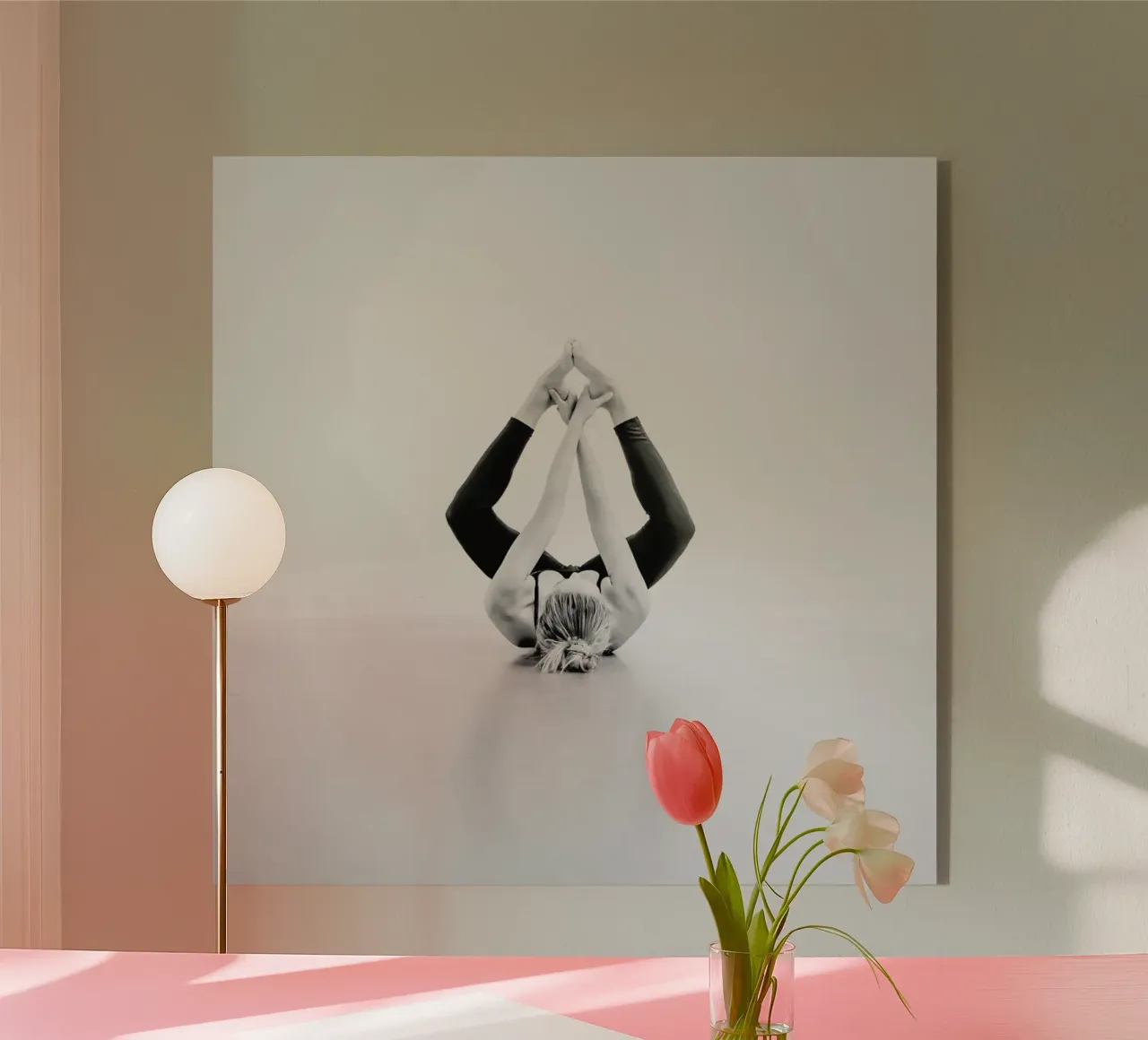 Yoga Viii plexiglass da Ingrid Beddoes