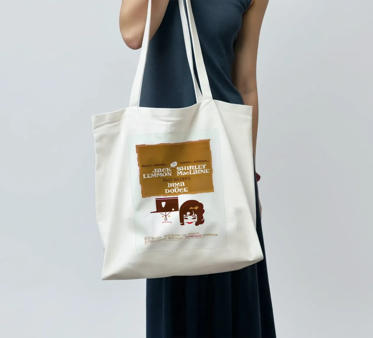 ‘Irma La Douce’ Retro Movie Poster borsa in juta da Gallery Print and Art Limited
