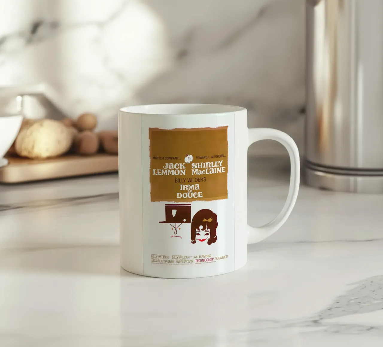 ‘Irma La Douce’ Retro Movie Poster tazza in ceramica da Gallery Print and Art Limited
