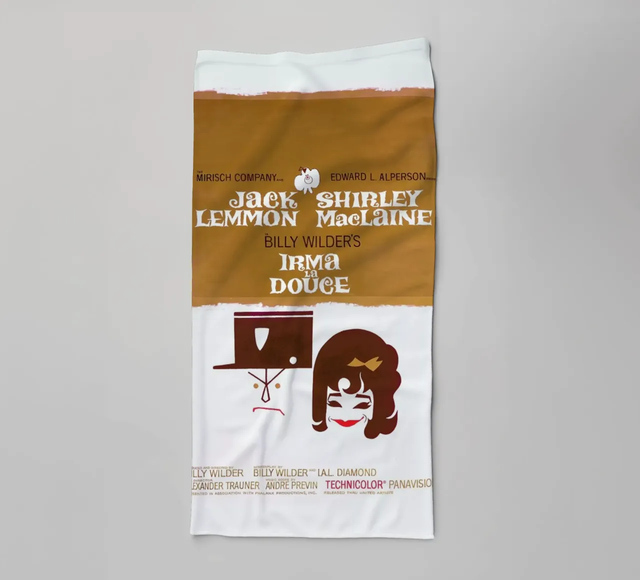 ‘Irma La Douce’ Retro Movie Poster asciugamano da bagno da Gallery Print and Art Limited