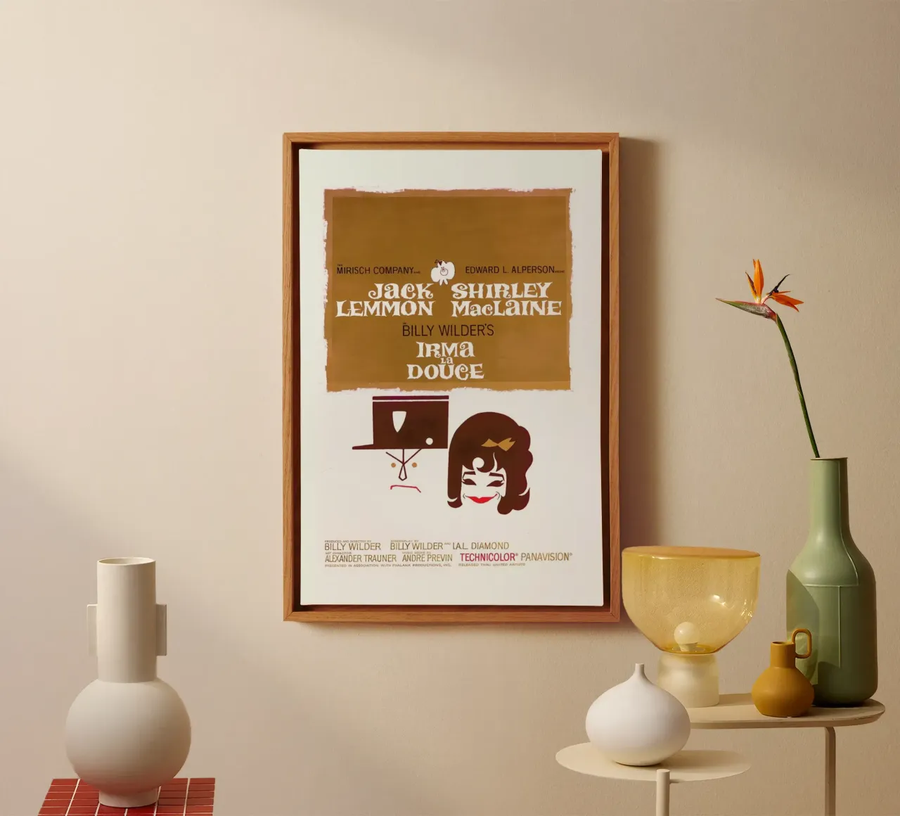 ‘Irma La Douce’ Retro Movie Poster tela da Gallery Print and Art Limited