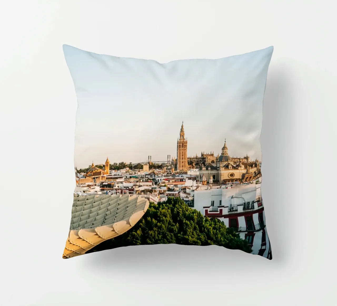 Siviglia, Spagna - Il sole della sera con vista sulla città cuscino da Bold and Retro