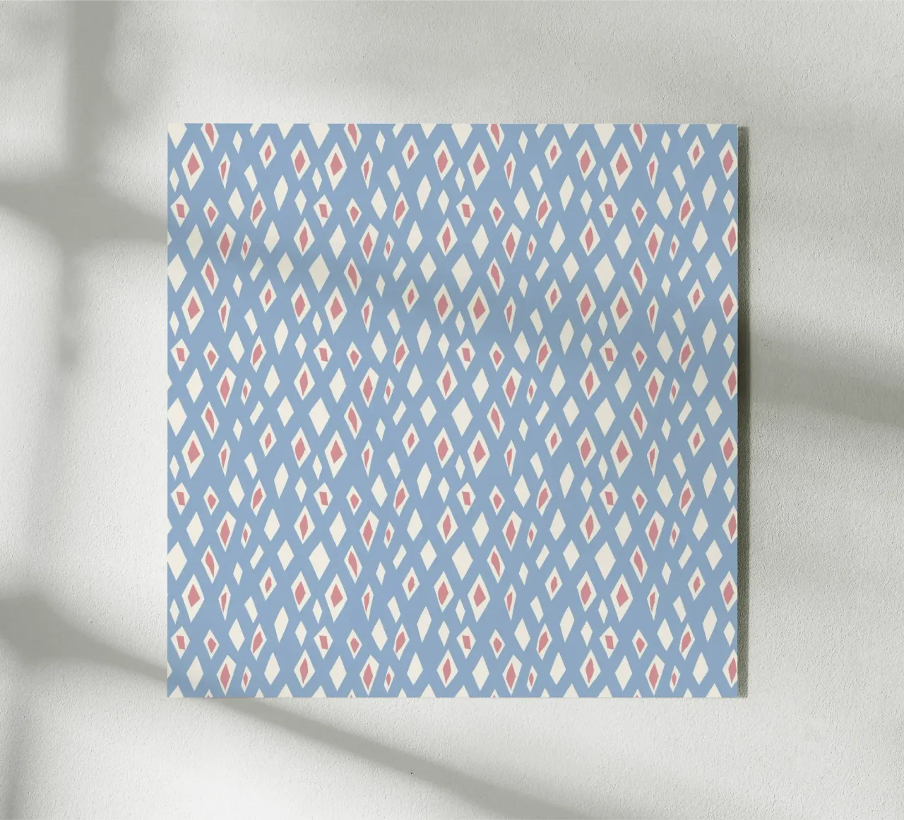 Nahtloses Muster mit Diamanten und Rubinen Acryl-Glas von Little Dean