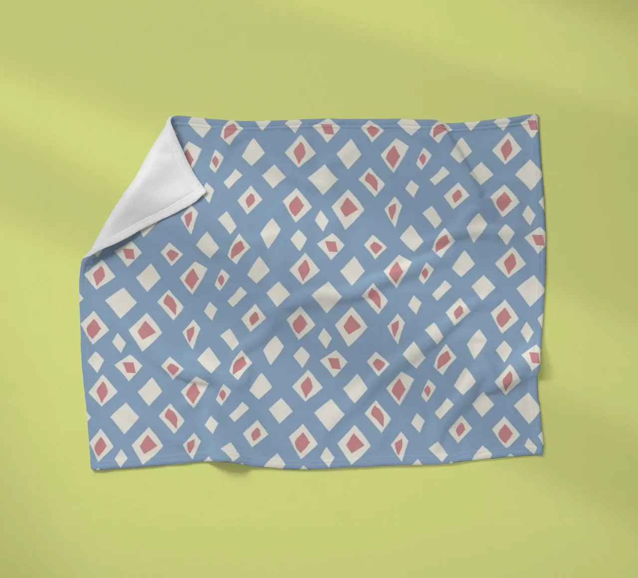 Diamond and ruby seamless pattern Fleecedecke von Little Dean