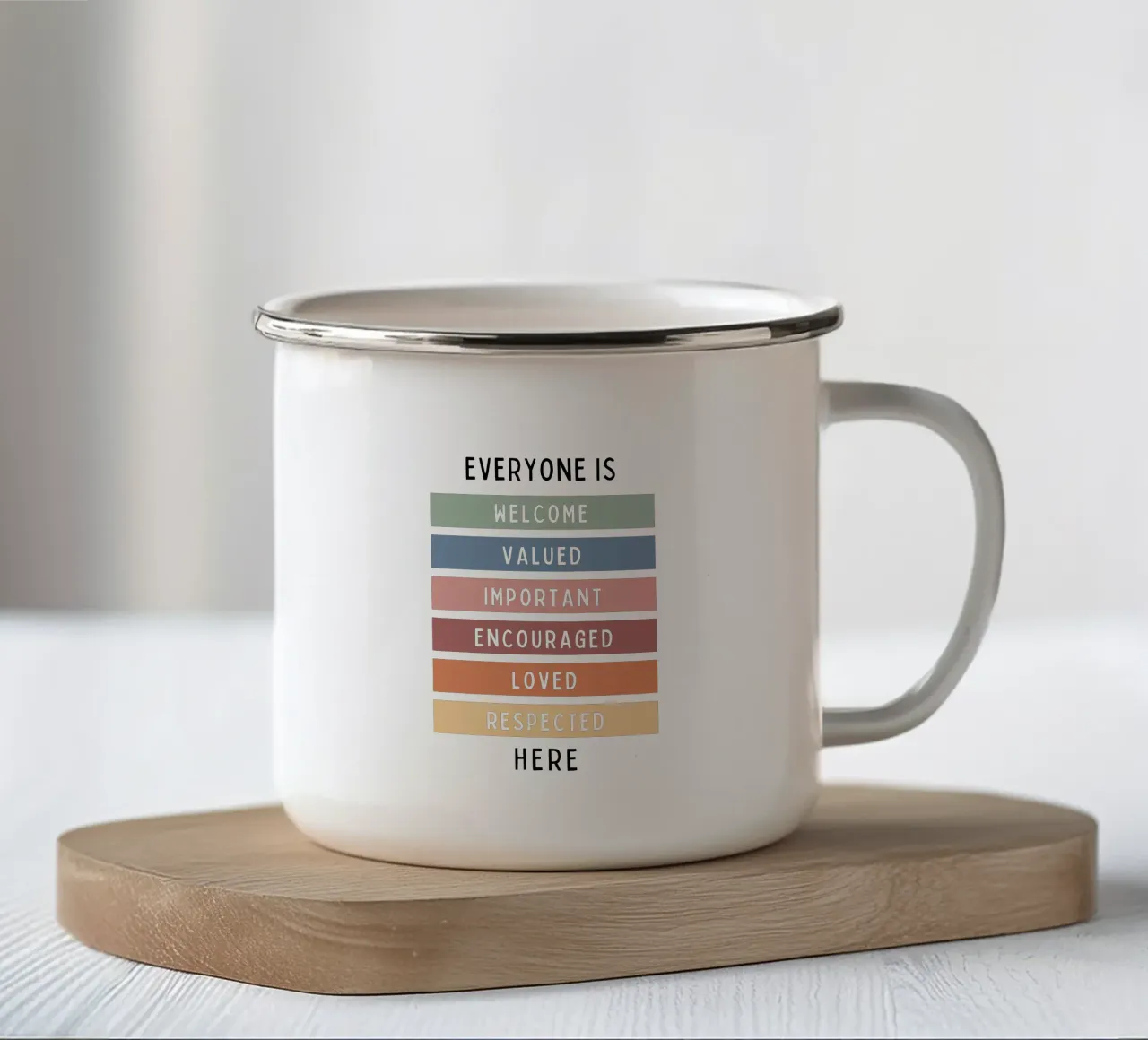 Tutti sono benvenuti qui V1 tazza in smalto da heatherloulin