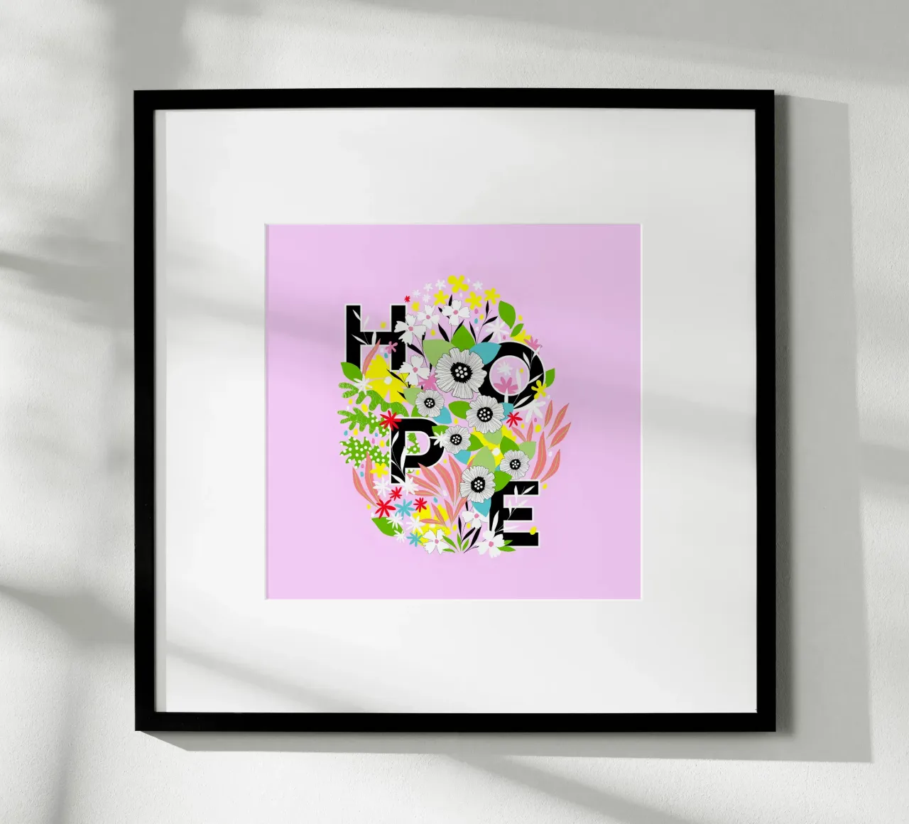 HOPE - Uovo di Pasqua floreale tipografico in rosa e giallo gioioso poster con telaio in legno da Dominique Vari Words