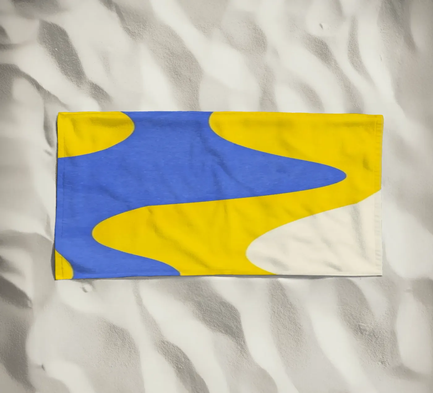 Same Love Strandtuch von Abstract Joy