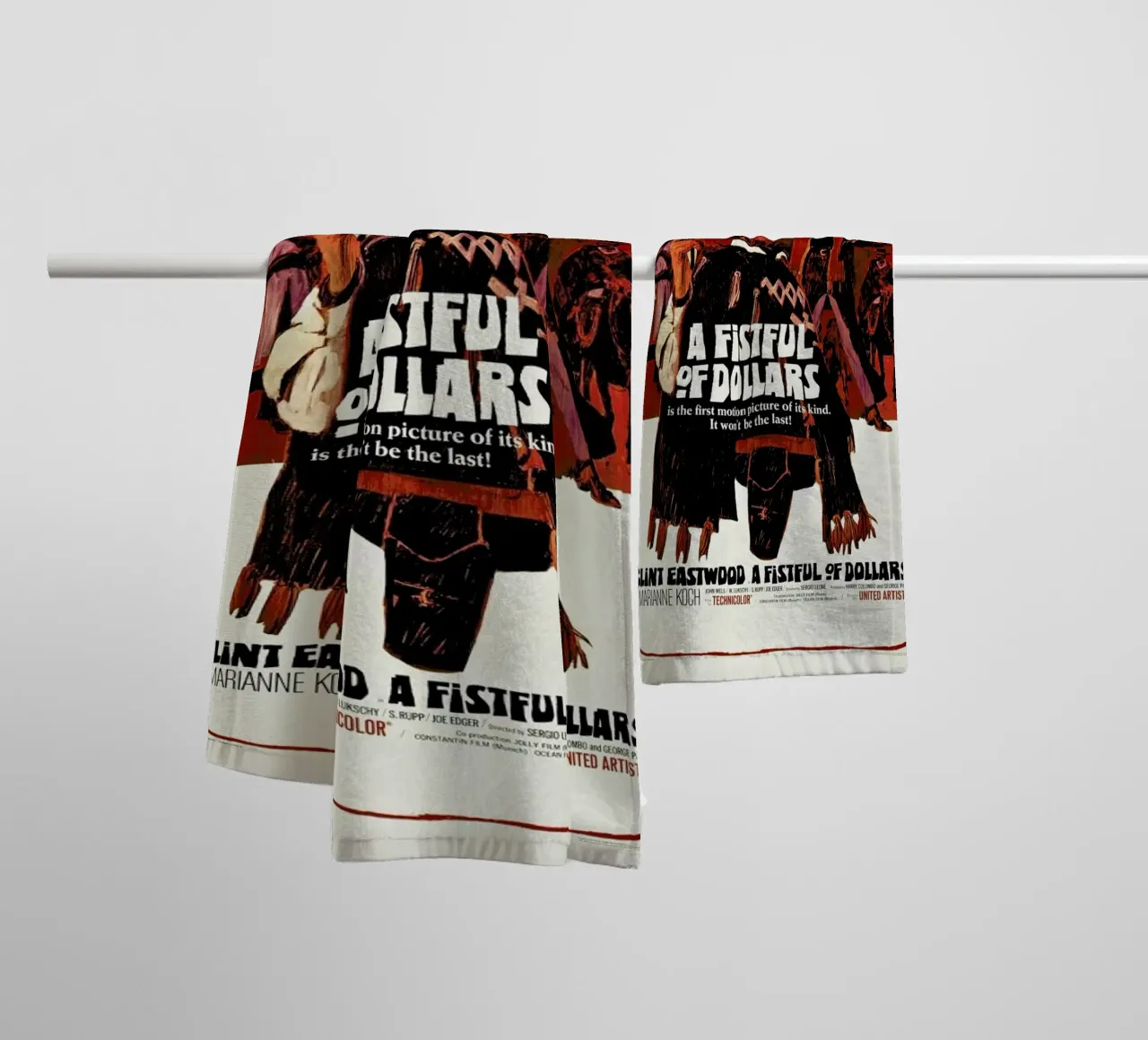 ‘A Fistful of Dollars’ Retro Movie Poster serviette de bain de Gallery Print and Art Limited