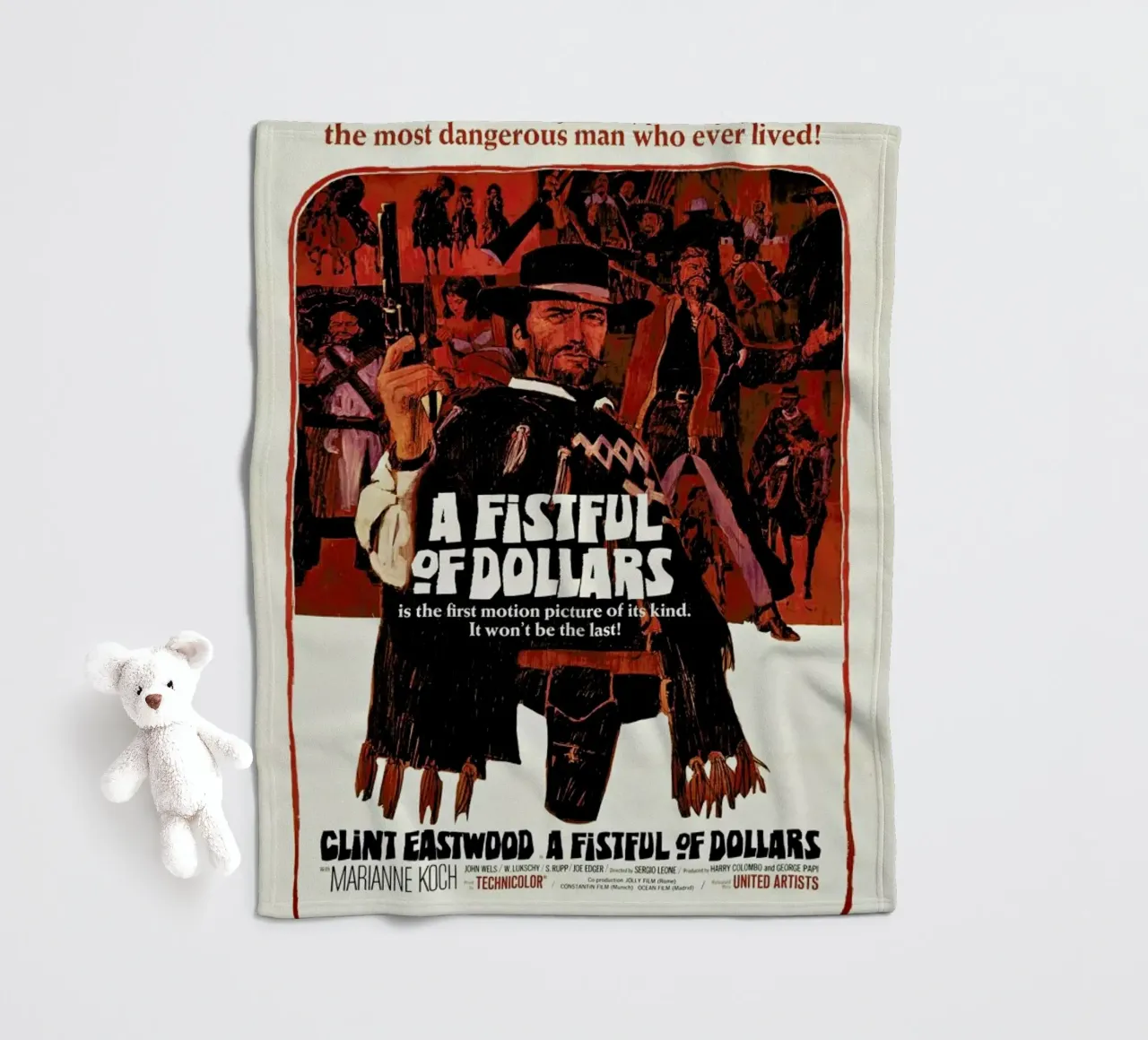 ‘A Fistful of Dollars’ Retro Movie Poster coperta in pile da Gallery Print and Art Limited