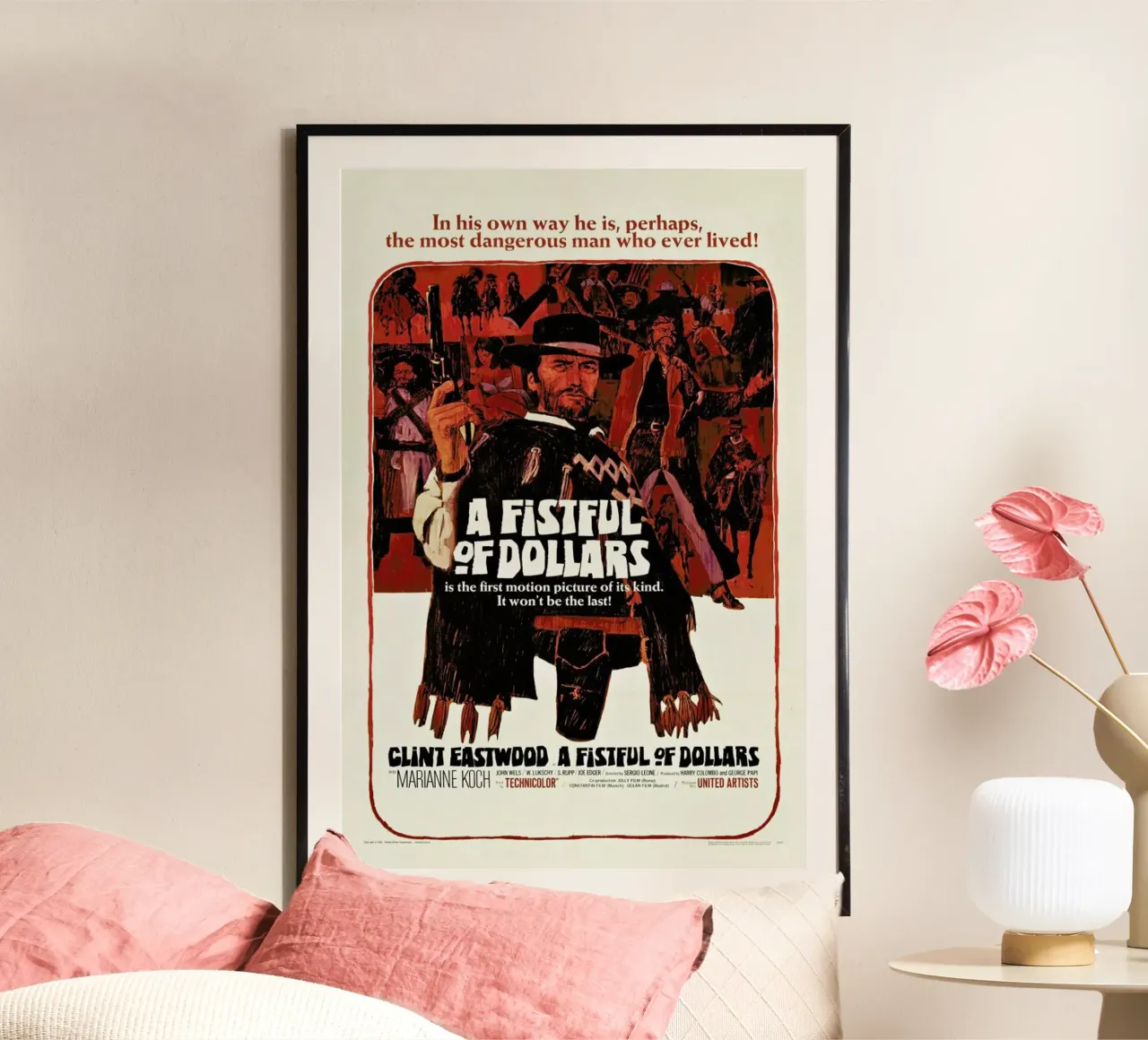 ‘A Fistful of Dollars’ Retro Movie Poster poster da Gallery Print and Art Limited