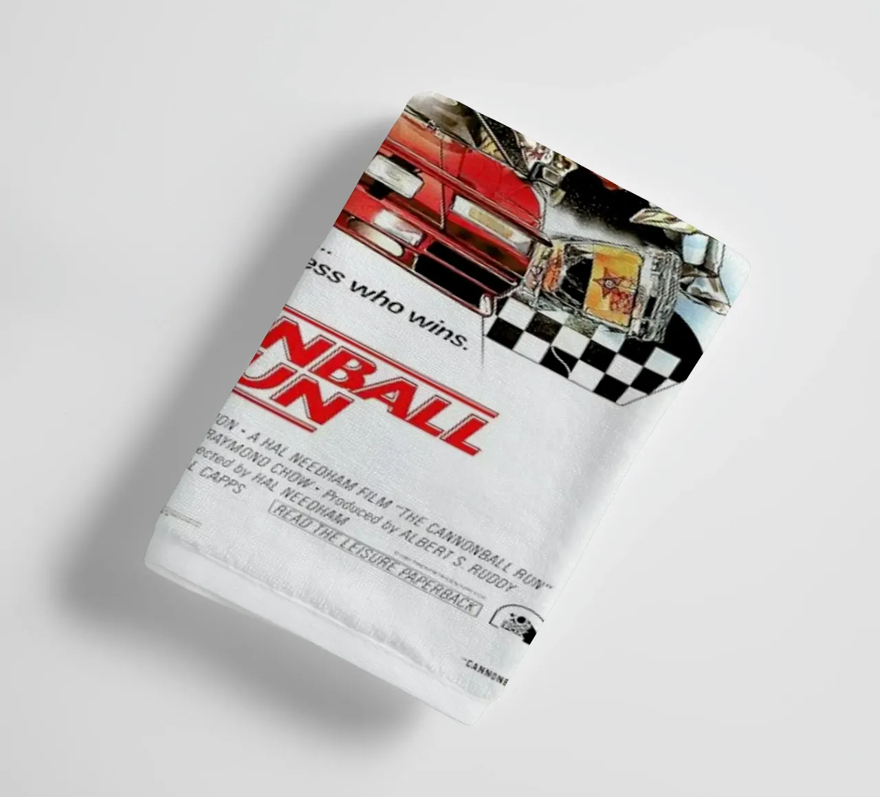 ‘The Cannonball Run’ Retro Movie Poster asciugamano da bagno da Gallery Print and Art Limited