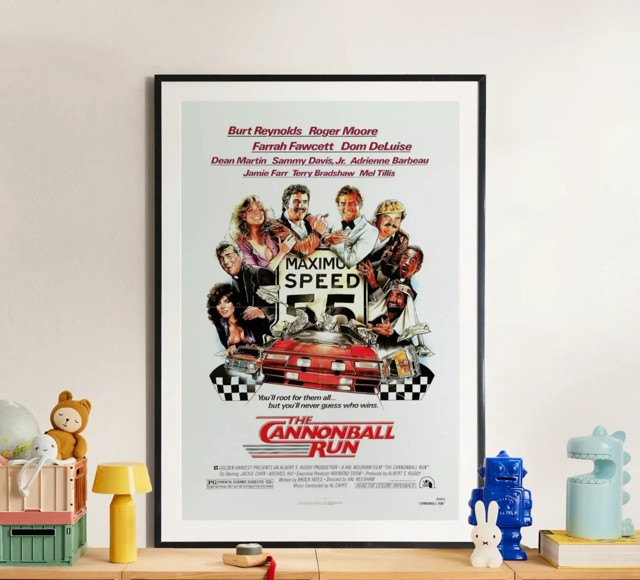 ‘The Cannonball Run’ Retro Movie Poster poster con telaio in legno da Gallery Print and Art Limited