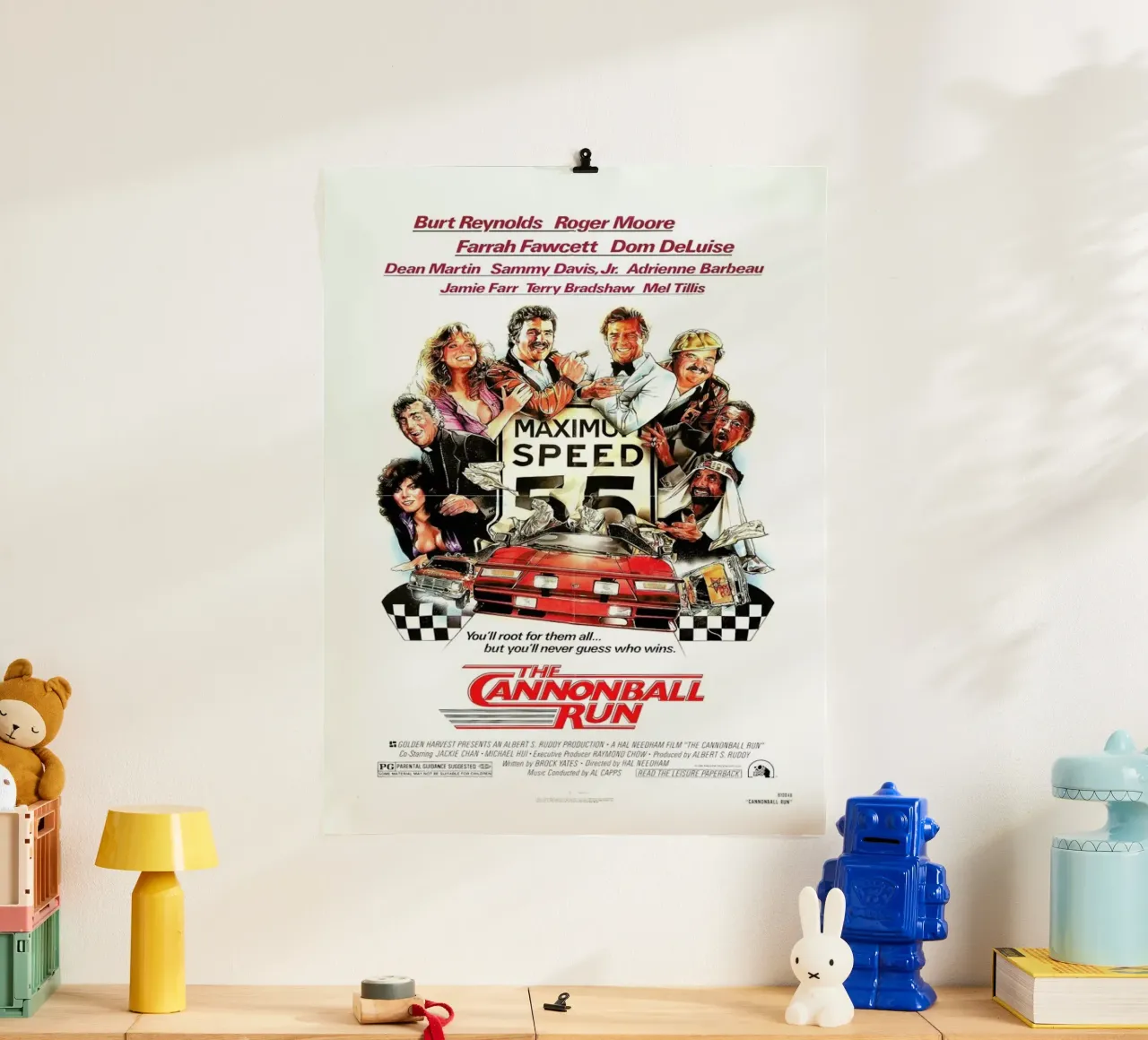 ‘The Cannonball Run’ Retro Movie Poster poster con telaio in legno da Gallery Print and Art Limited